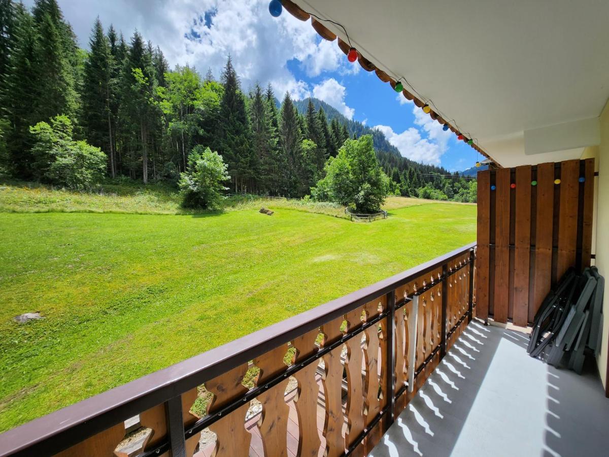 Cocon A Châtel Extérieur photo